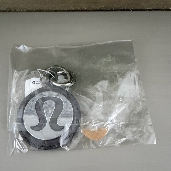 Lululemon Keychain - Picture 6 of 6